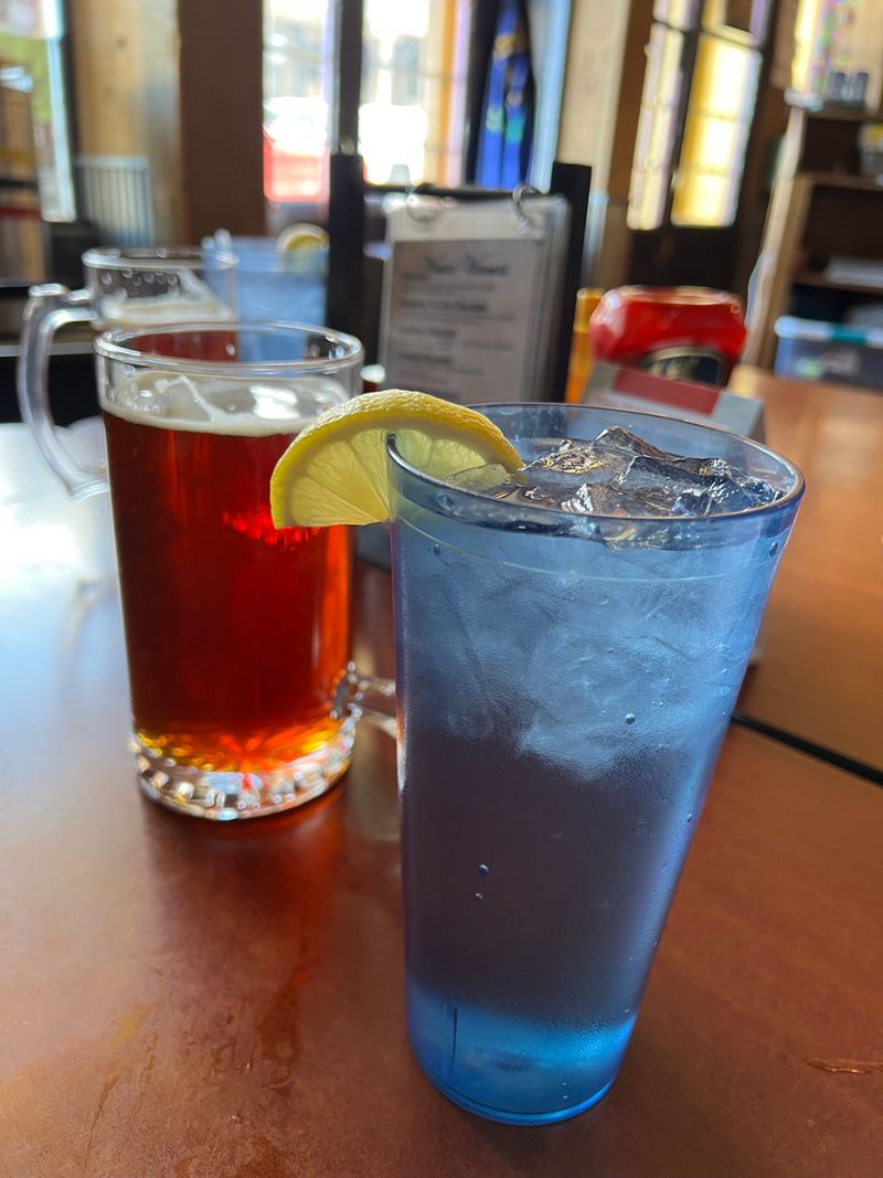 Pairing the ride with dinner and drinks