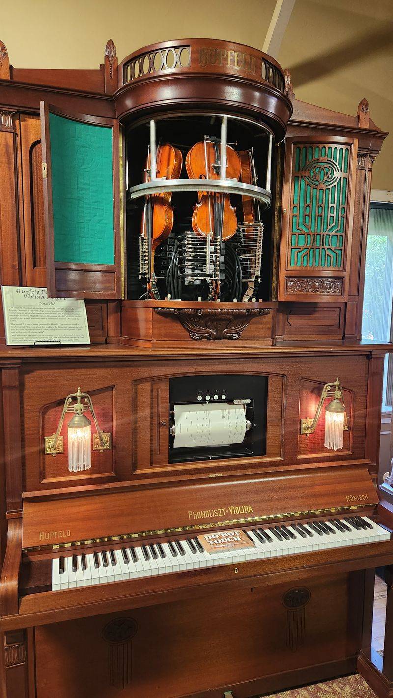 Mechanical Music Marvels: Orchestrions and Player Pianos