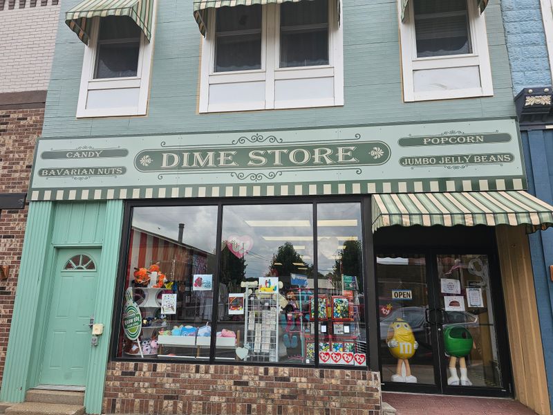 Wakarusa Dime Store 
