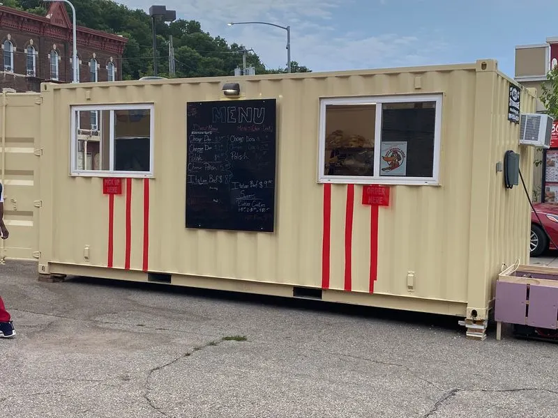 Hot Diggity Dogz - Dubuque