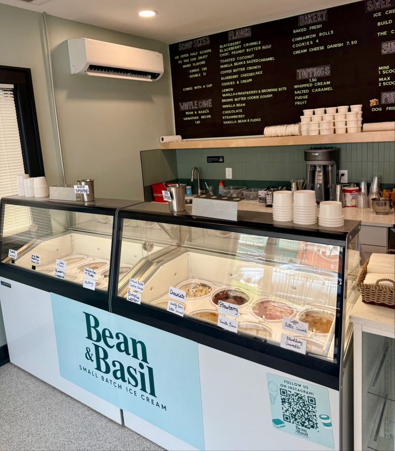 Sweet Finishes: Pies, Hand Pies, and Mountain Dairy