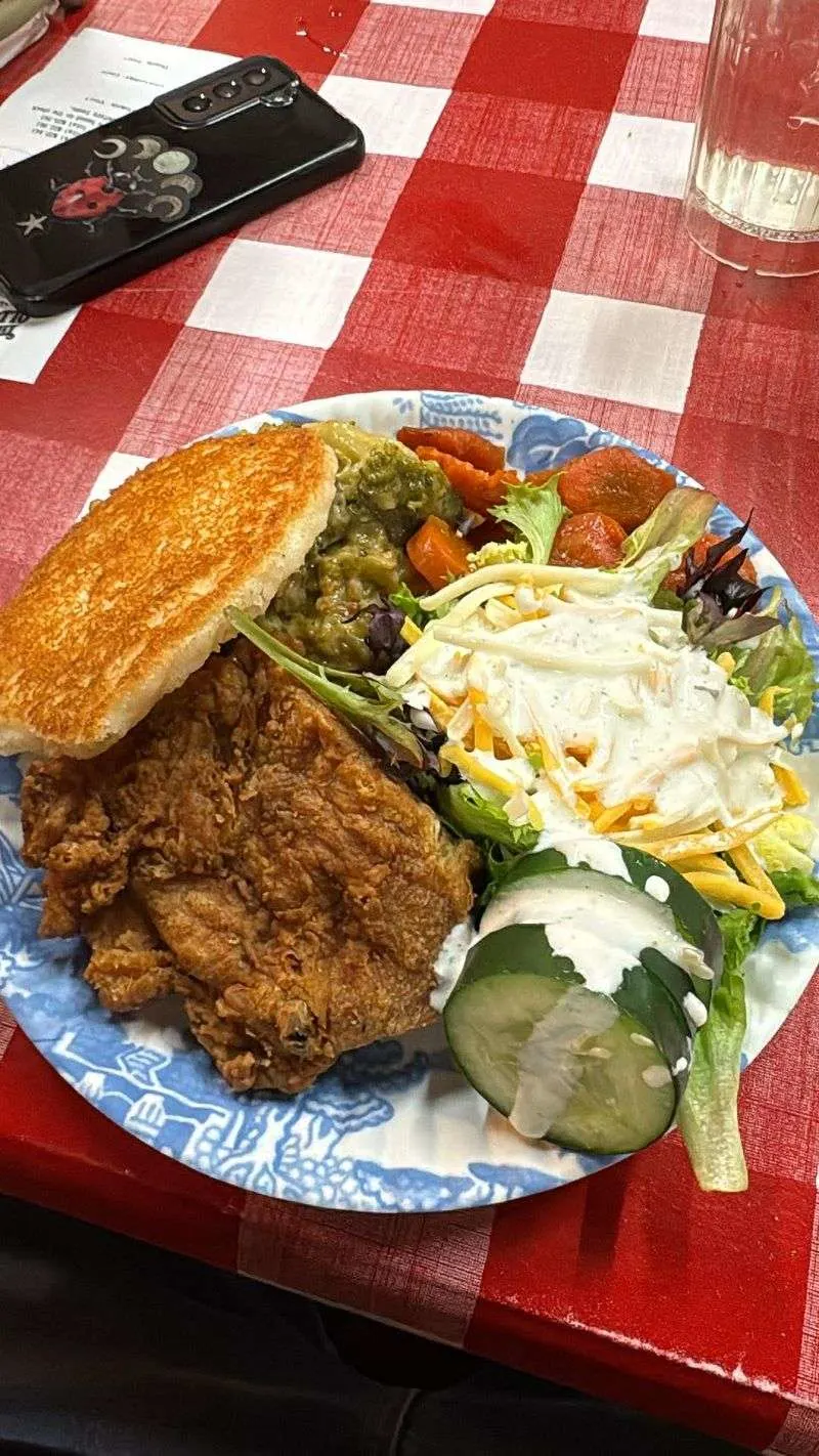 Dixie Cafe Plate Line