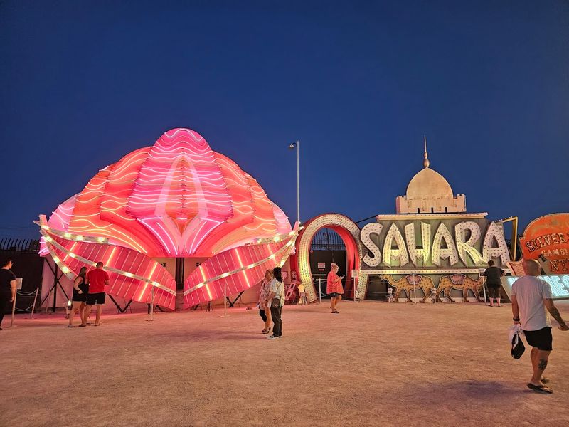 The Free Audio Tour: Your Secret Weapon for a Richer Visit