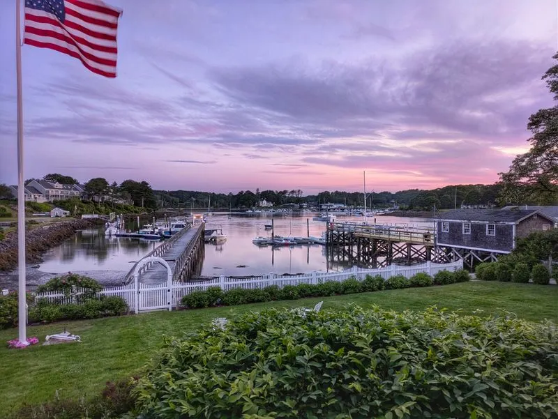 The Harbor&rsquo;s Edge