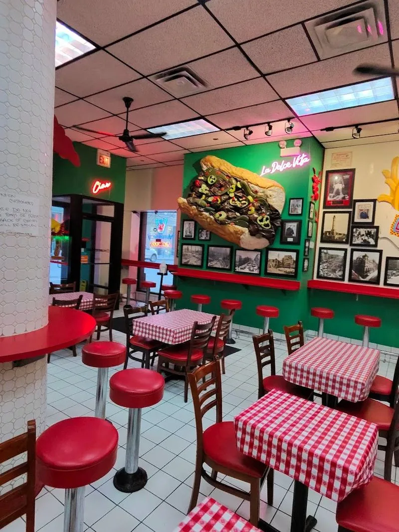 The Retro Checkered Tablecloth Atmosphere