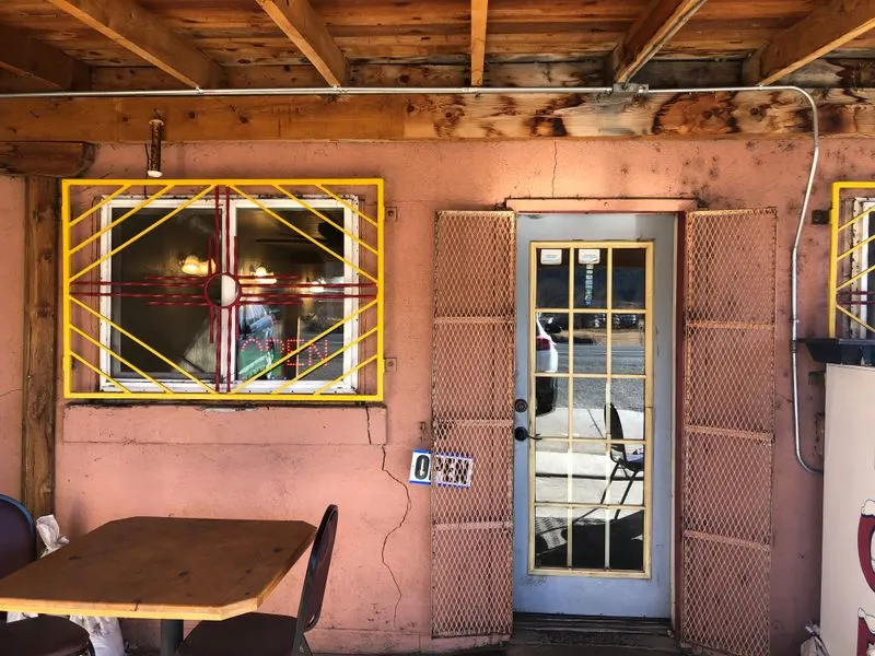 A Cozy Dining Experience