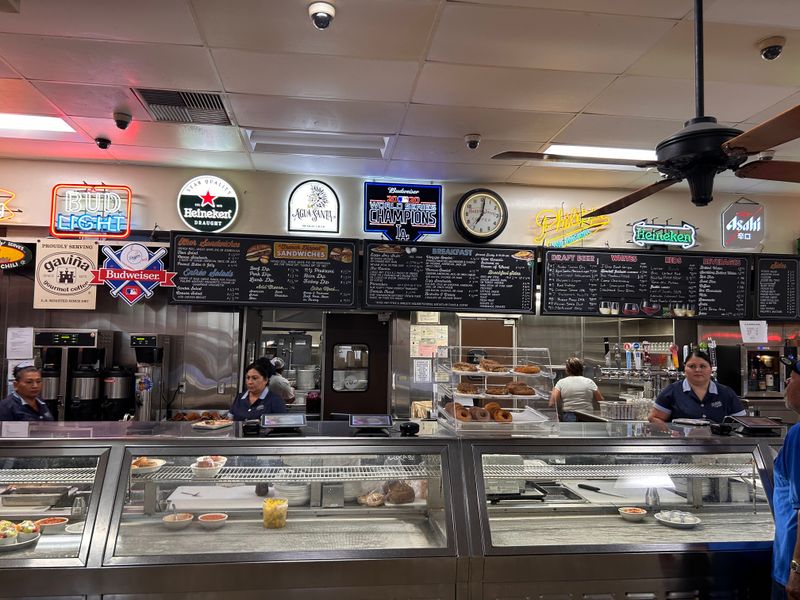 Ordering at Philippe: A Fun Tradition