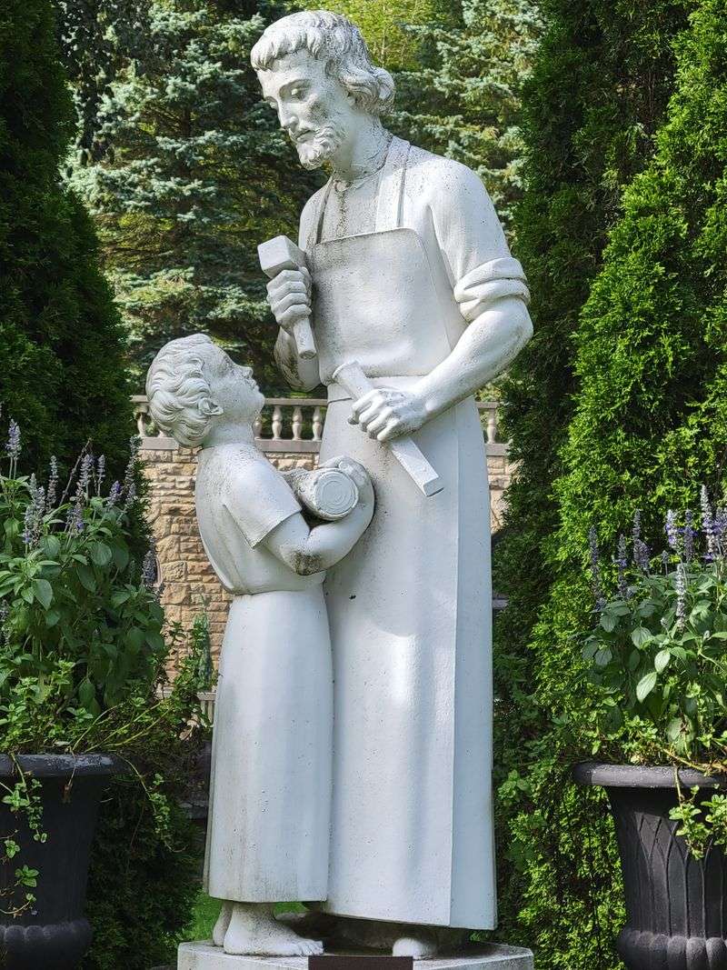 Statues and Sculptures