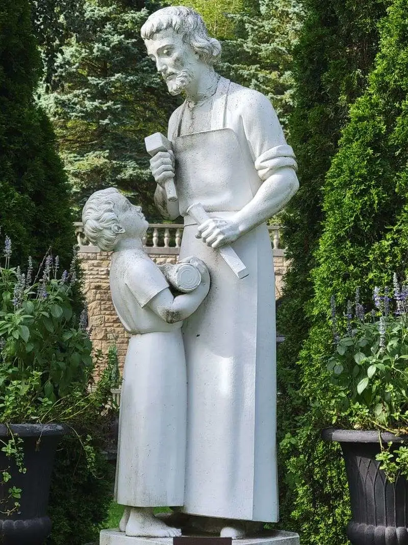 Statues and Sculptures