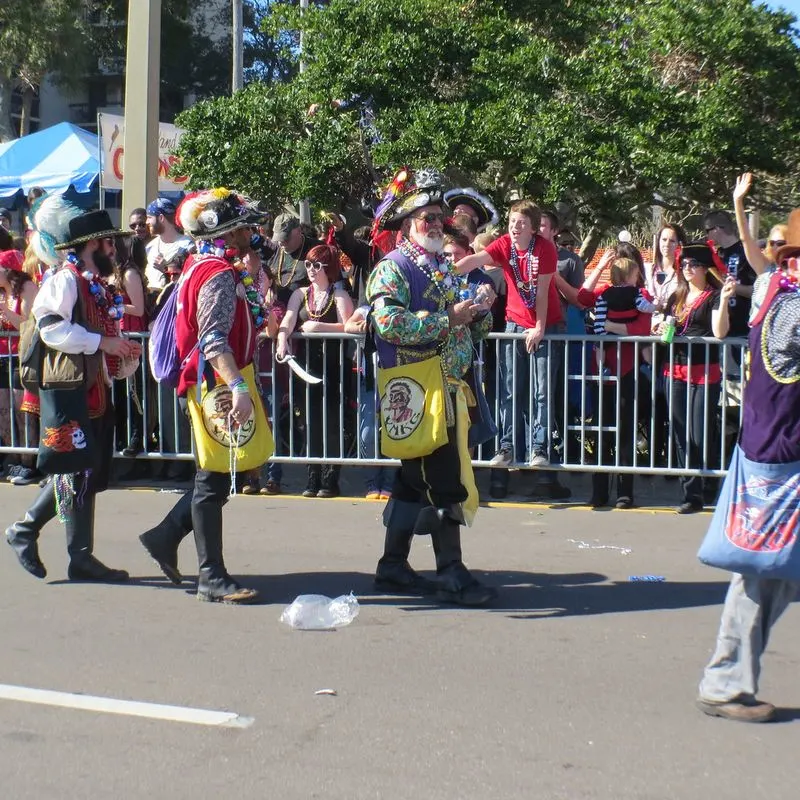 The Parade of the Pirates: Routes, Timing, and Viewing Strategy