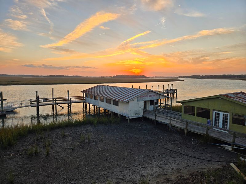 Bowen’s Island Restaurant — Charleston