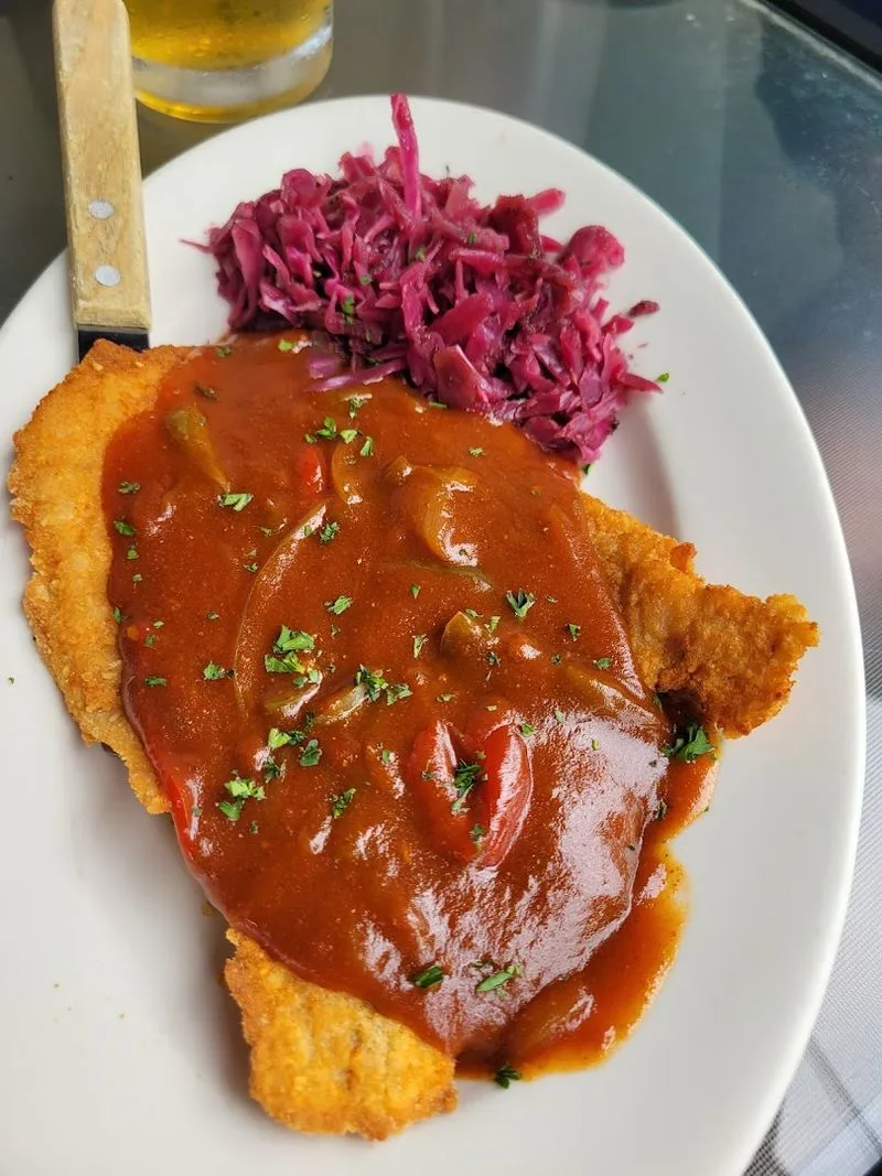 The Schnitzel Menu That Keeps Regulars Coming Back Every Season