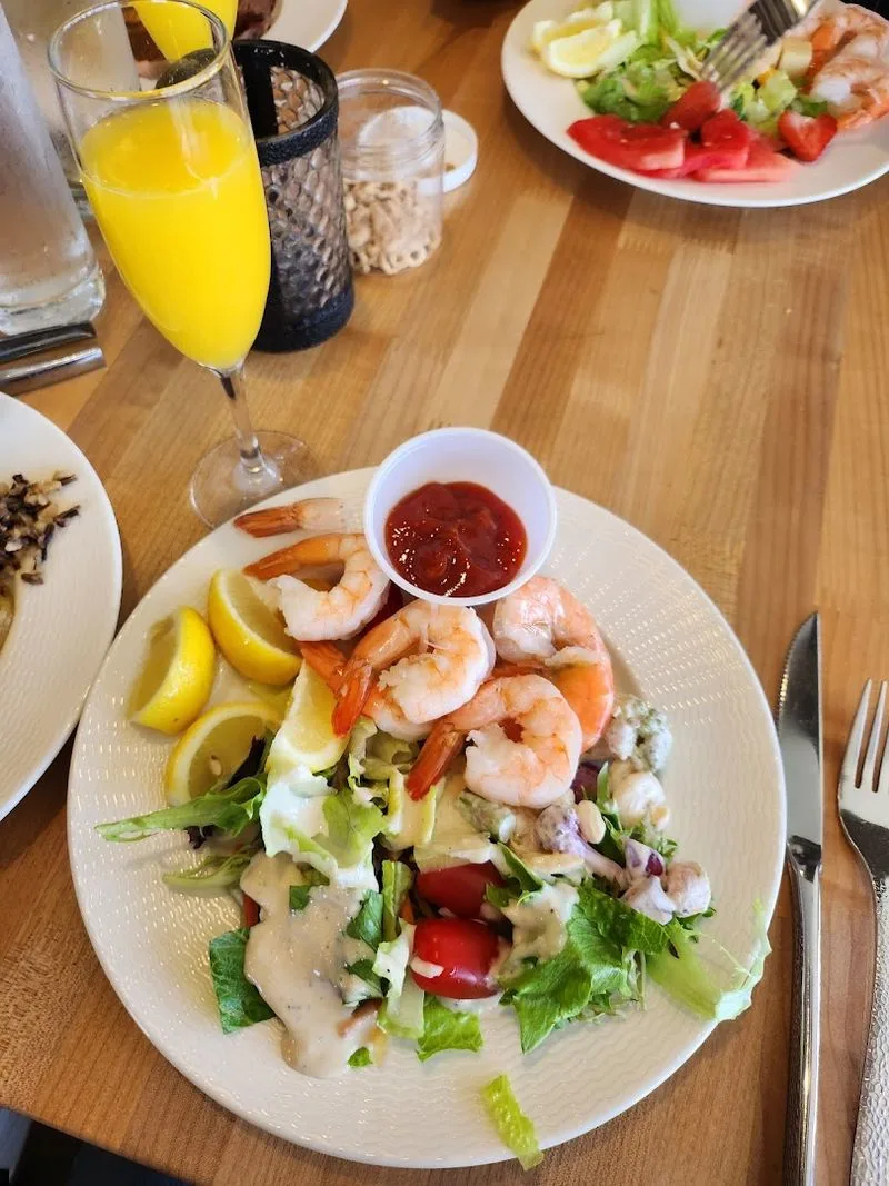 Bottomless Mimosas to Pair with Your Brunch