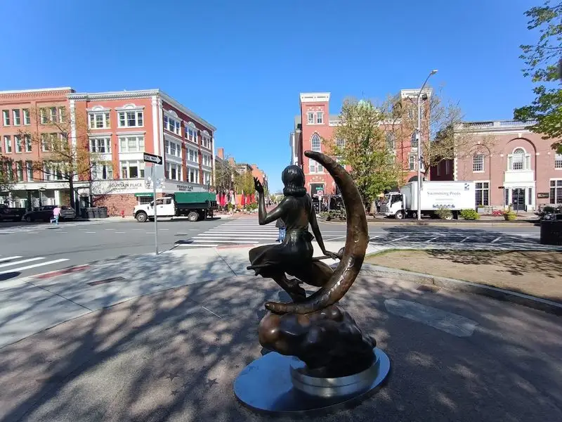 Bewitched Statue (Salem)