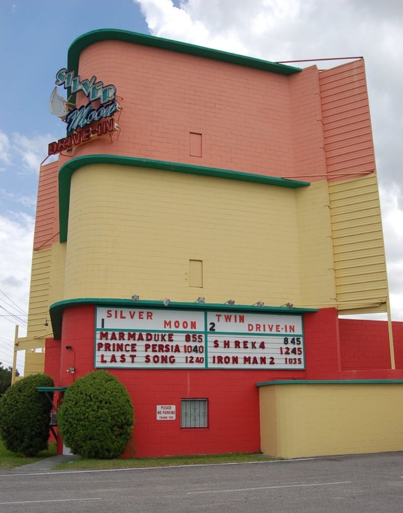 Visitor Information & Practical Tips