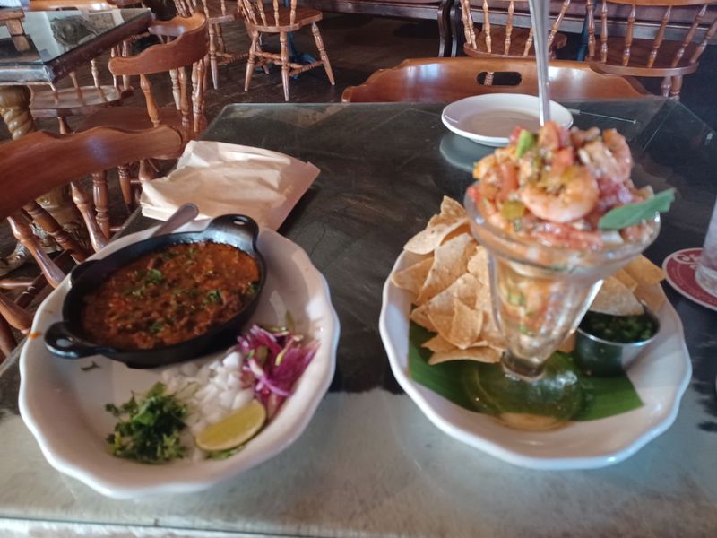 Goode Co. Armadillo Palace &mdash; Houston, TX