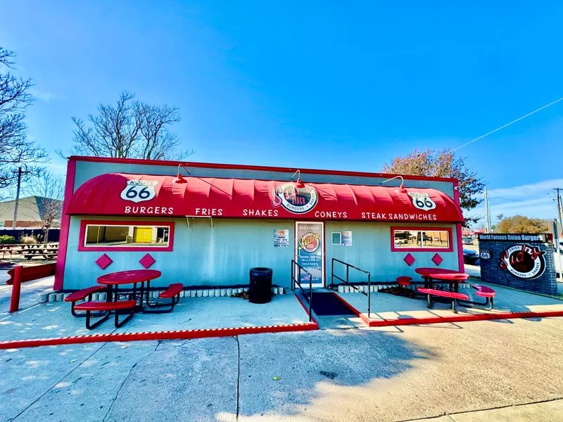Why One Burger Can Change a Stop on Route 66