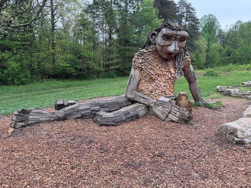 Forest Giant, Little Nis &ndash; Fox Chase, KY