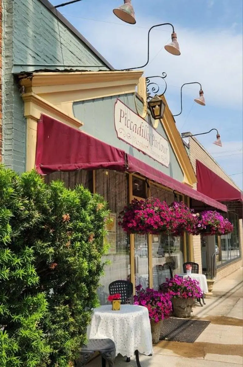 Piccadilly Parlour Victorian Tearoom 
