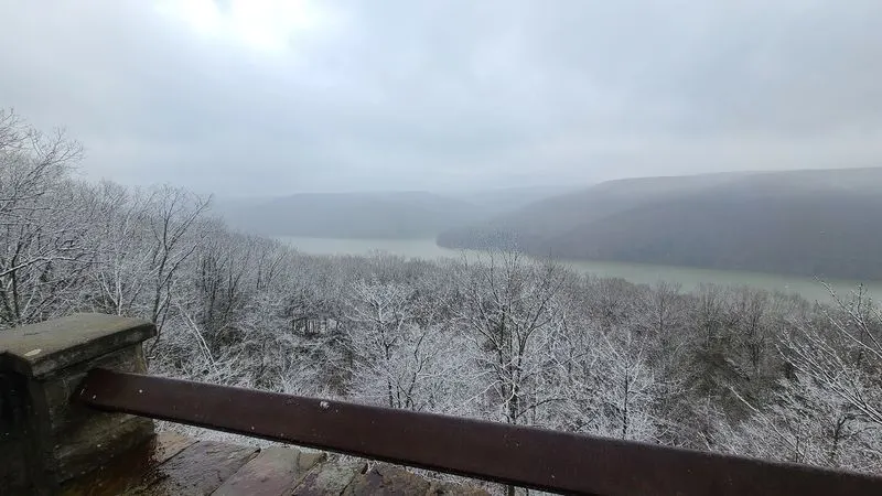Stunning Winter Views at Rimrock Overlook