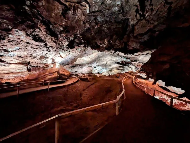Craighead Caverns: The Ancient Cave System Behind the Magic