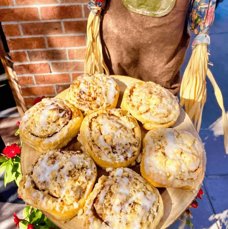 Cinnamon Rolls That Locals Crave