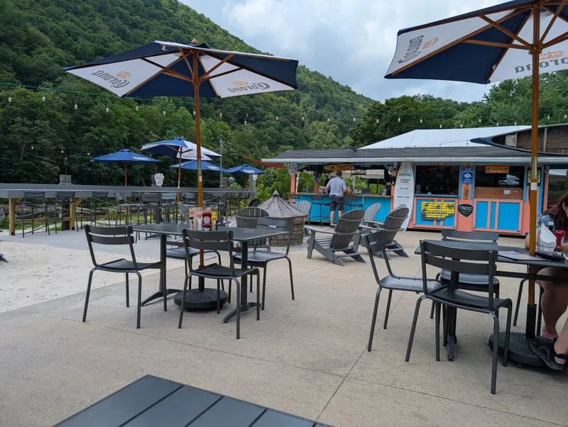 Screened Porch Dining