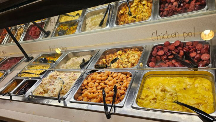 This All-You-Can-Eat Restaurant In Pennsylvania Is Built For Big Appetites And Bigger Plates