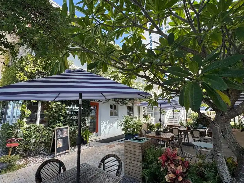 Beachside Location That Sets the Mood