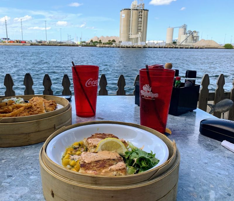 Casual Dining by the Port