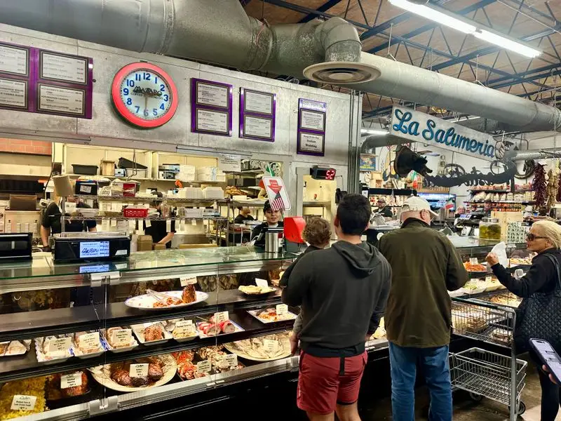 How to Navigate the Crowds Like a Local