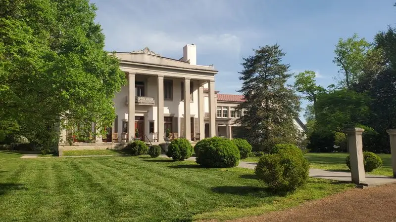 Setting the Scene: Where History Meets Comfort Food