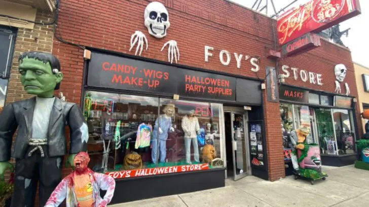 This Spooky Little Town in Ohio Lives in Halloween Mode All Year