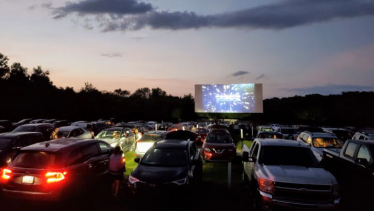 This Tennessee Drive-In Theater Feels Like A Time Capsule Of Old-Fashioned Movie Nights