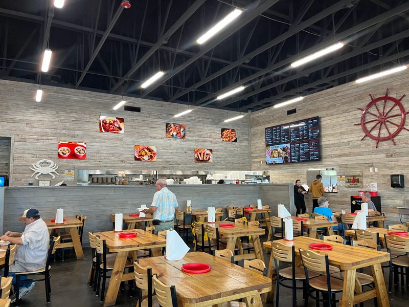 The Vibe: Casual Bayou Energy in Red Oak