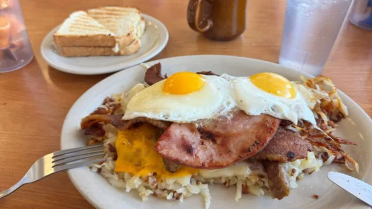 Utah Locals Are Willing To Wait In Line For Breakfast At This Tiny Restaurant