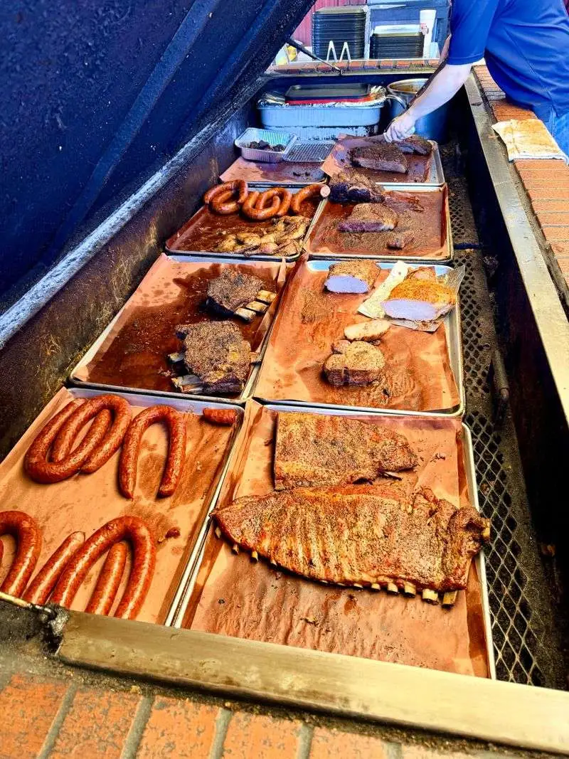 Cooper&rsquo;s Old Time Pit Bar-B-Que, Llano