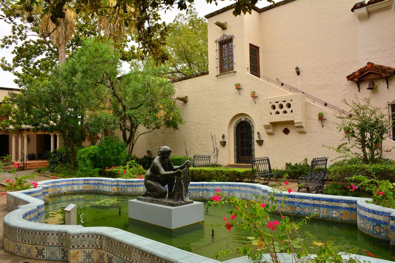 The Courtyard: Heart of the Mansion