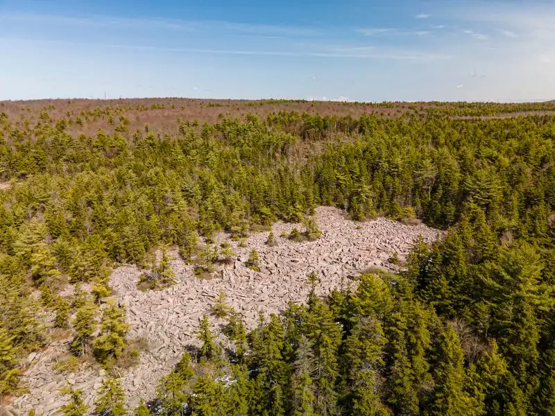 Seasonal Experiences: Winter Calm To Summer Heat