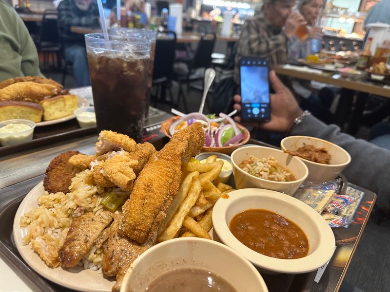 Buffet Basics: What&rsquo;s On Your Plate