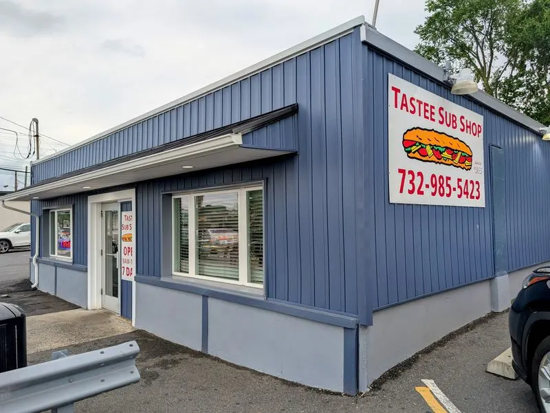 Tastee Sub Shop (Edison)
