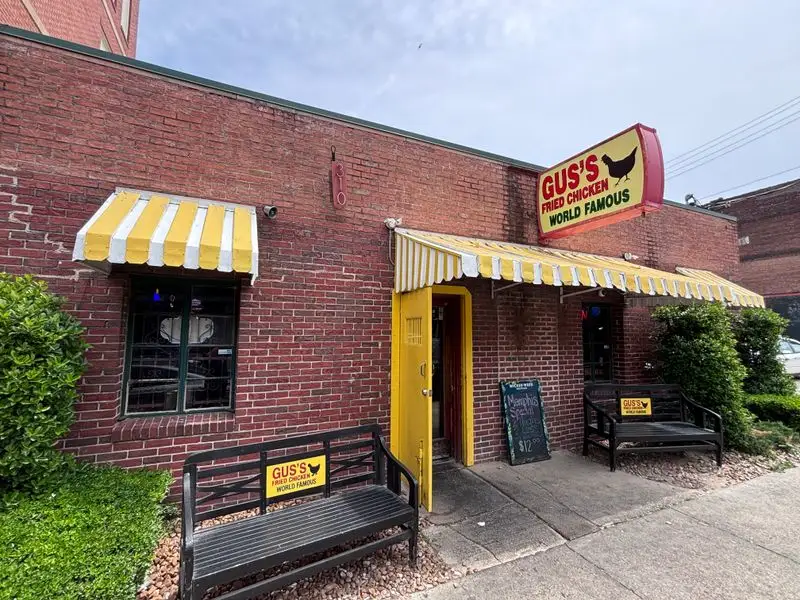 Gus’s World Famous Fried Chicken – Memphis