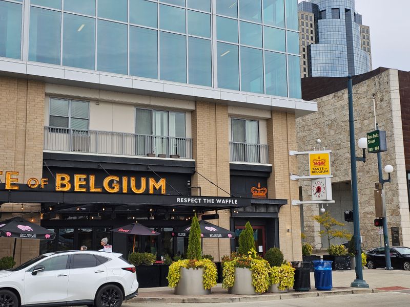 Navigating The Banks: Parking, Lines, And Seating