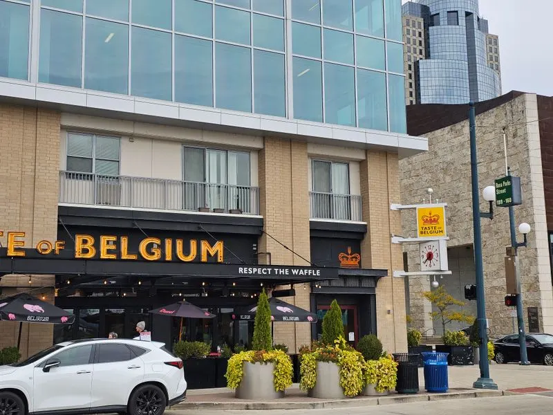 Navigating The Banks: Parking, Lines, And Seating