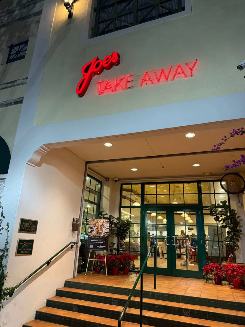 Joe&rsquo;s Take Away: Faster, Casual, Still Classic