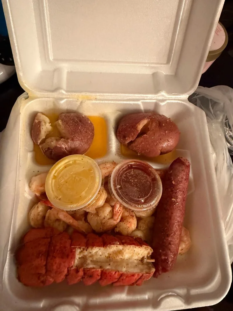 Sauces and Seasonings: Heat Levels and House Blends