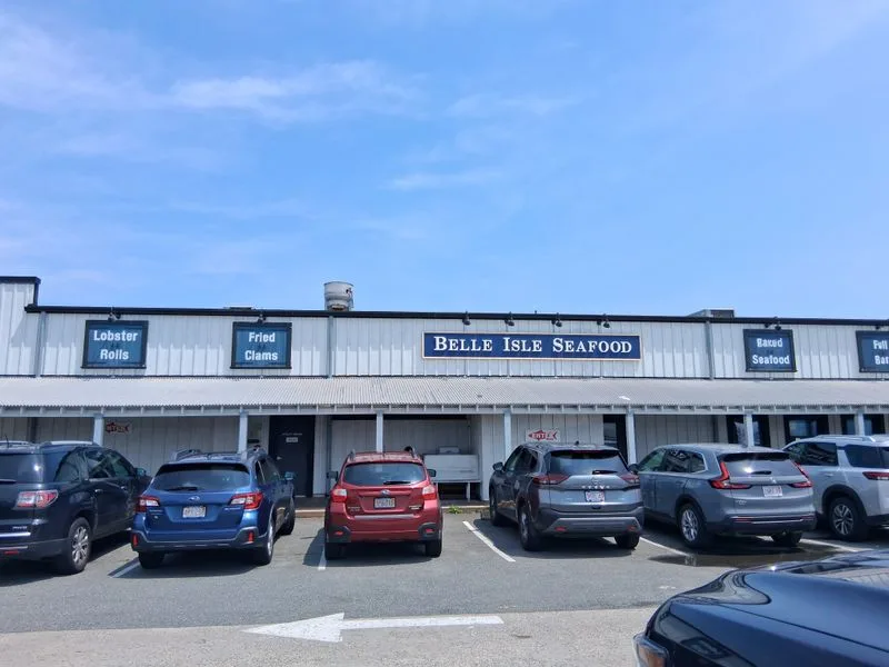 Essential details: hours, parking, and access