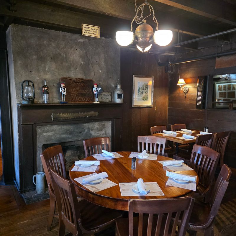 Practical notes: service, accessibility, and value