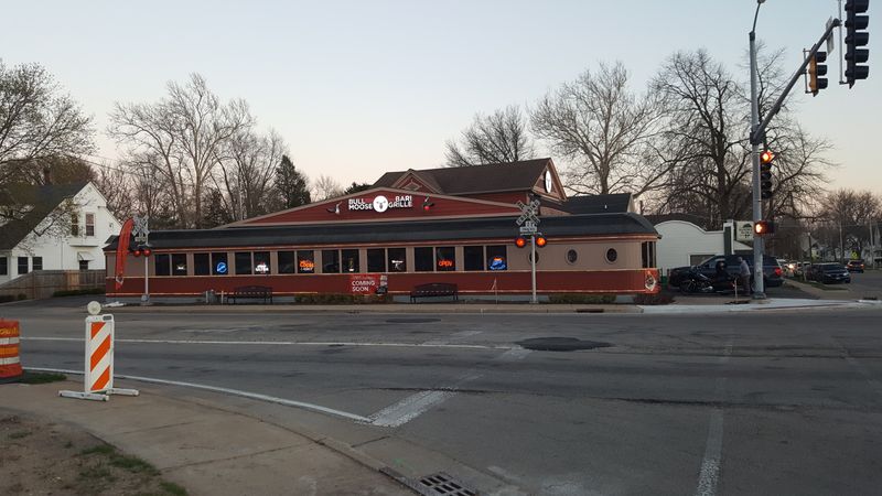 Parking, seating, and accessibility tips