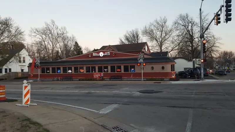 Parking, seating, and accessibility tips